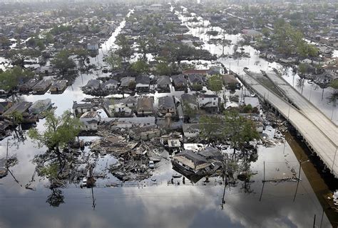 Hurricane Katrina: Porażający kataklizm nad Zatoką Meksykańską i kryzys humanitarny w Nowym Orleanie